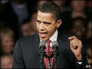 Obama makes gains in national polls